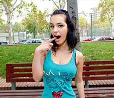 Sperme sur ses dents